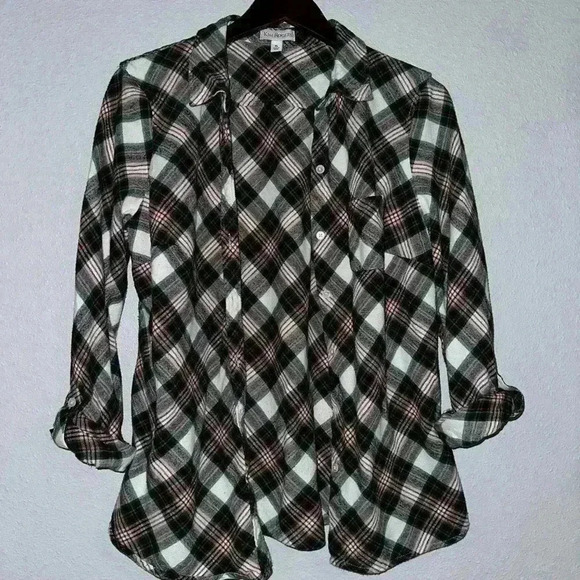 Kim Rogers Tops - Kim Rogers Plaid Shirt Flannel XL White Green & Red